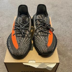 Brand new yeezy 350 v2 boost size 9.5